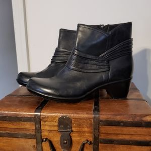 Clarks REAL leather black boot.